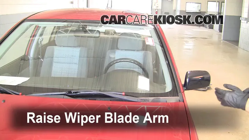2005 Mitsubishi Lancer ES 2.0L 4 Cyl. Windshield Wiper Blade (Front)